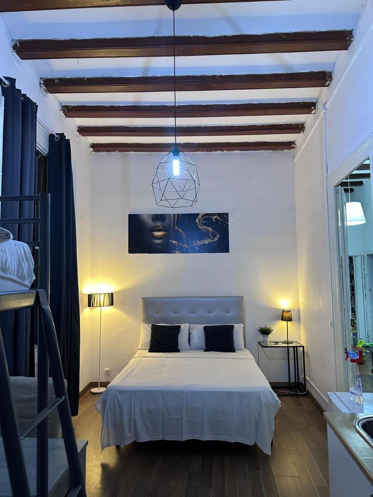 Central Cozy Suite Barcelona Bagian luar foto